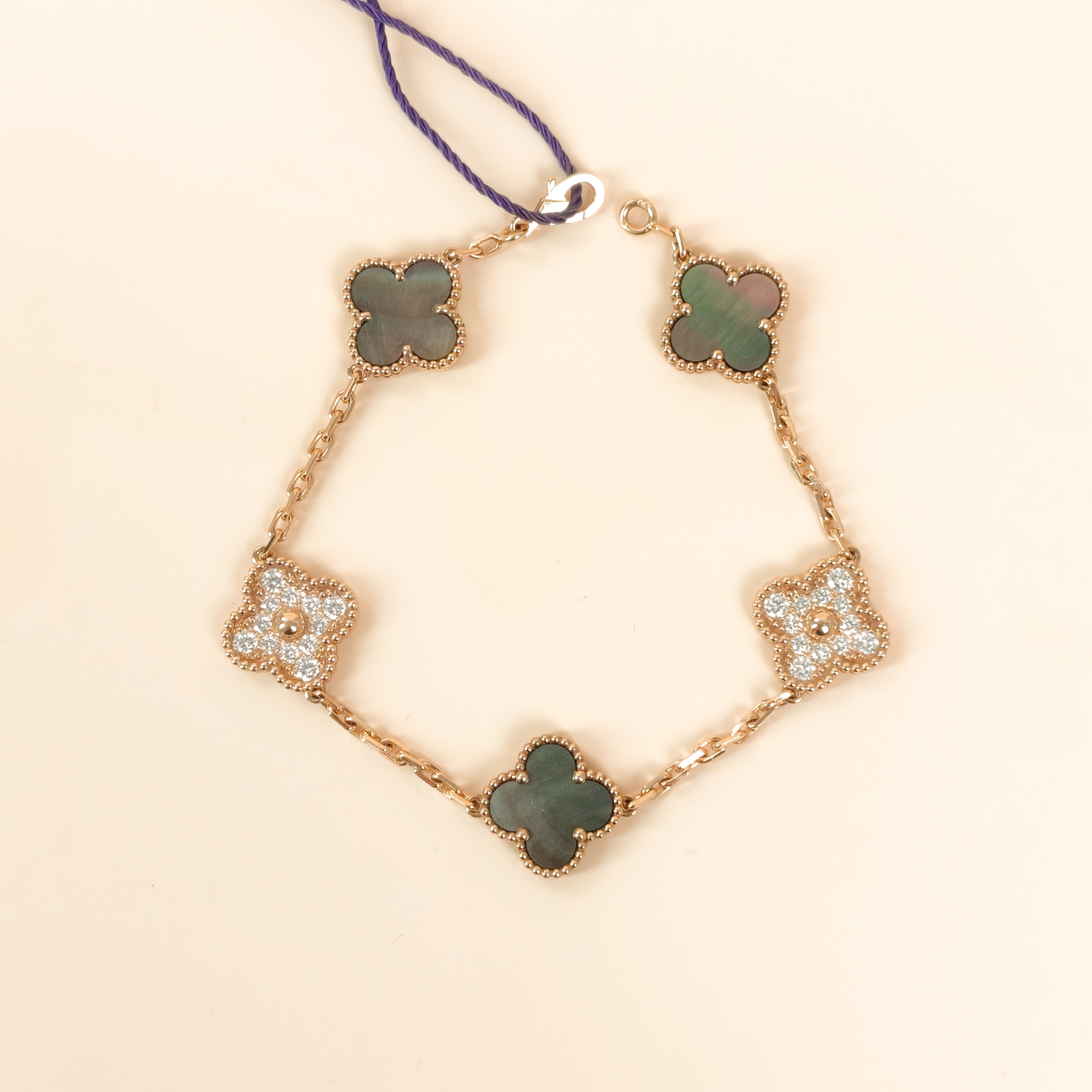 Van Cleef & Arpels Bracelet Alhambra Alhambra Collection Five-Motif Bracelet Pearl Diamond18KR ose Gold Vintage Small1.5 × 1.5 × 19 cm