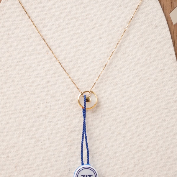 CARTIER Amulettede Necklace Small 18k Yellow Gold · Authenticity Card · 1.2cm41cm