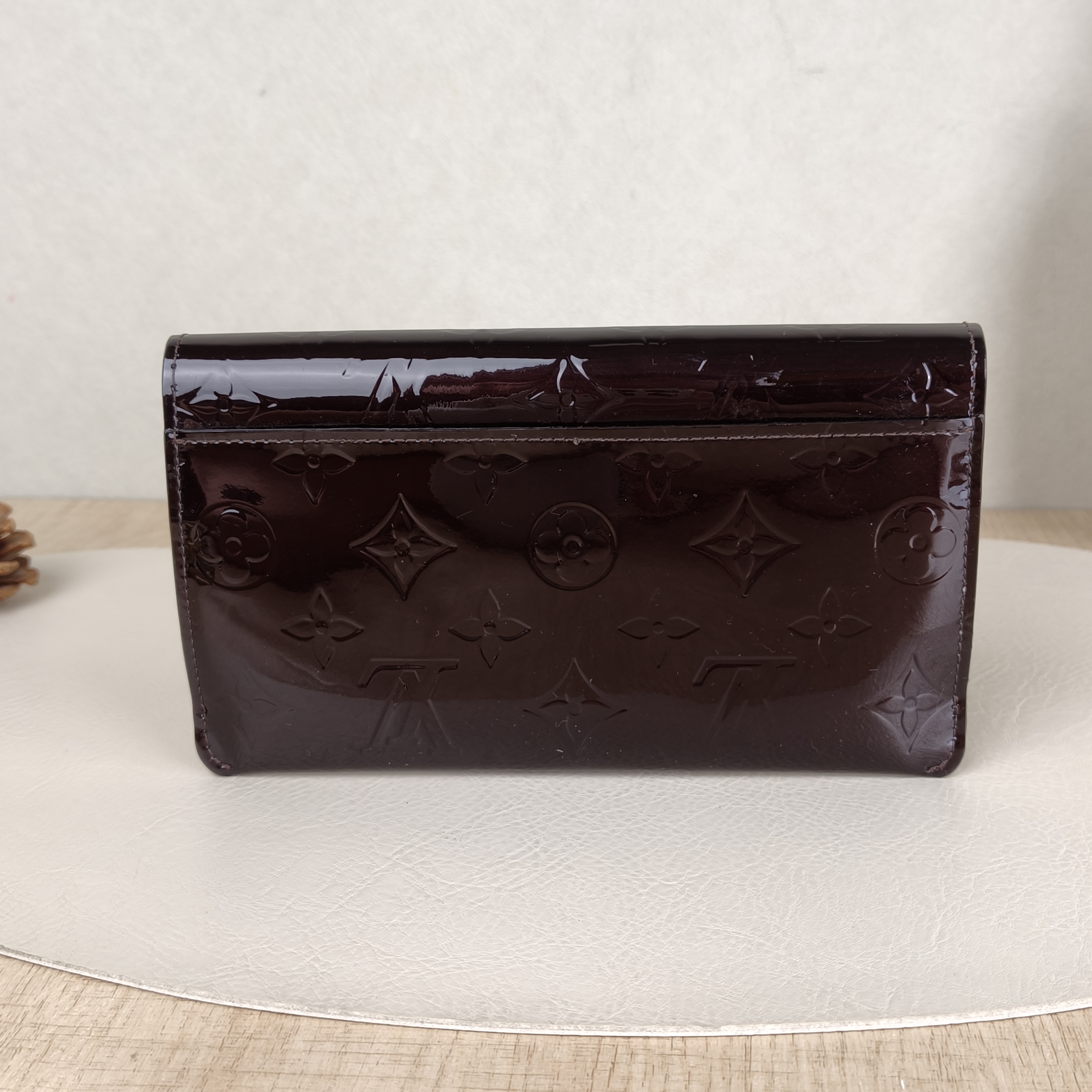 Louis Vuitton Wallet Edition Wallet Patent Leather One Size19 × 3 × 11 cm — cover view 5 of 5