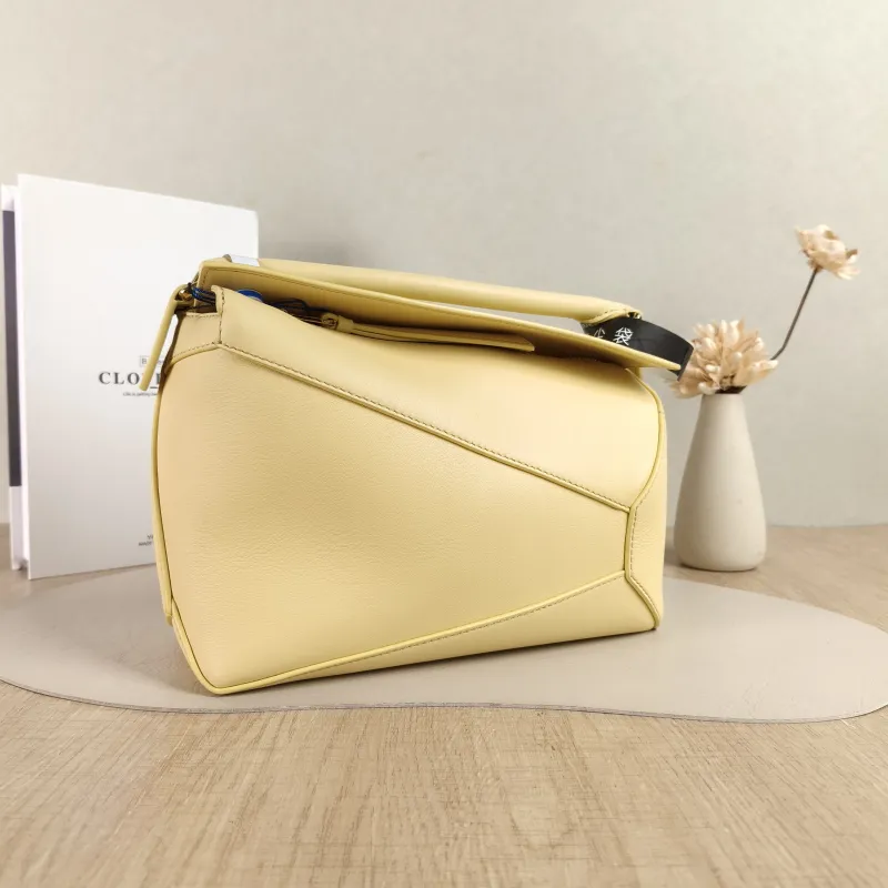 LOEWE Crossbody Bag Puzzle CC alfskin Small24 × 10.5 × 16.5 cm — cover view 4 of 5