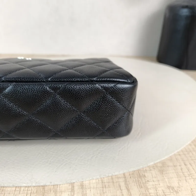 Chanel Crossbody Bag 25a Black Grained Calfskin One Size 21 × 5.5 × 12 cm — detail view 5 of 13
