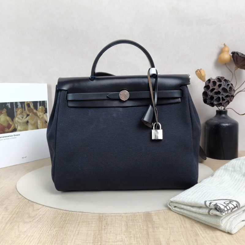 Hermès Shoulder Bag Herbag 31Black Canvas Canvas Berliner Medium31 × 10 × 25 cm — cover view 5 of 6