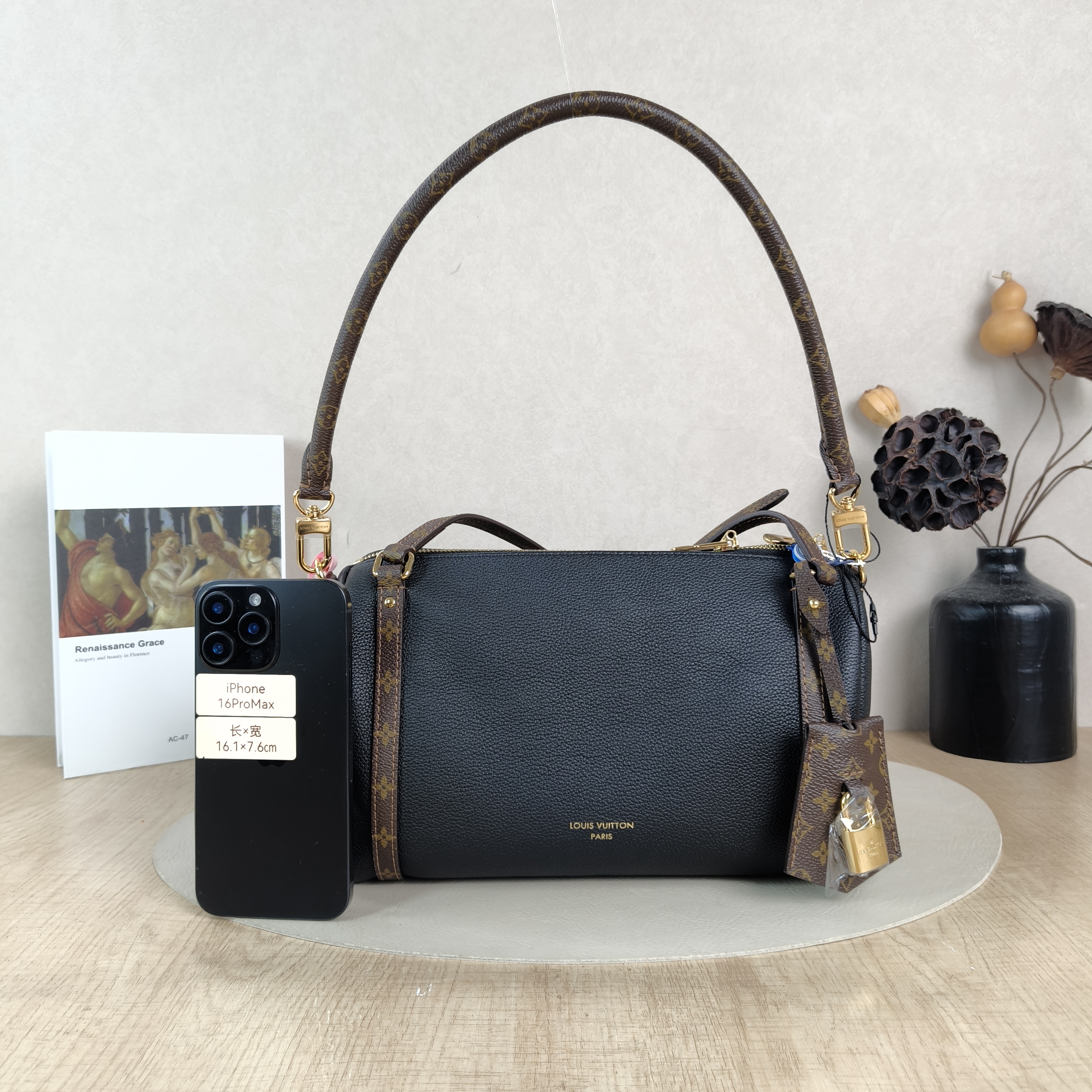 Louis Vuitton Shoulder Bag EXPRESS Shoulder Bag Black Calfskin Small26 × 13.5 × 17 cm — cover view 3 of 5