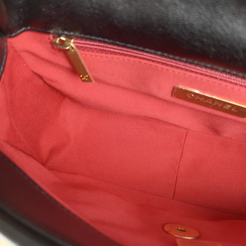 Chanel Crossbody Bag 19Bag Black SL ambskin Small 26 × 9 × 16 cm — detail view 13 of 13