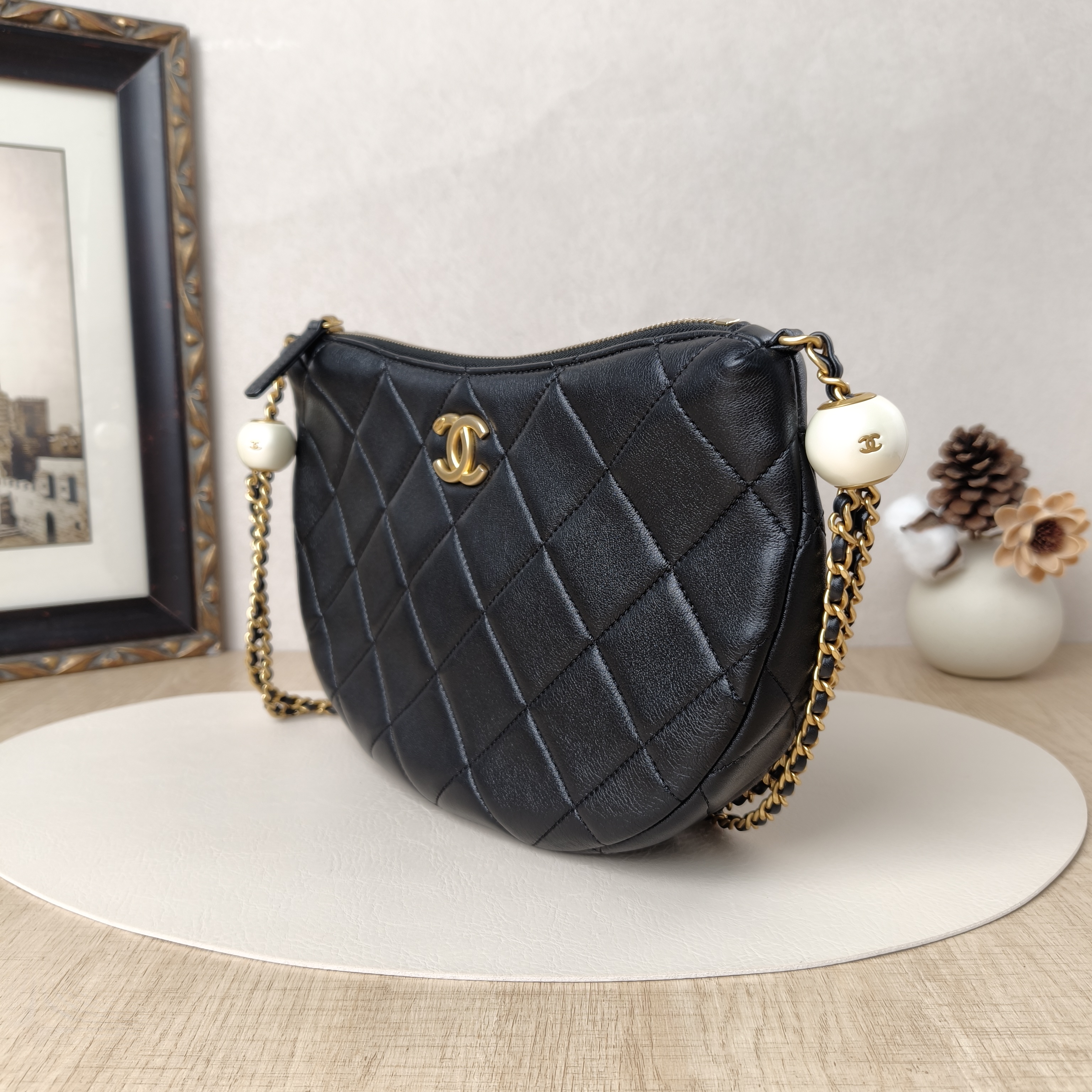 Chanel Crossbody Bag24s hobo Black Calfskin One Size27.5 × 6 × 18 cm — cover view 9 of 11