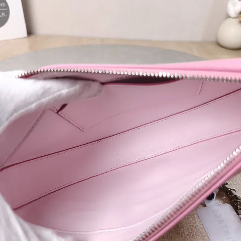 BURBERRY Shoulder Bag Shoulder Bag Pink Calfskin One Size 22.5 × 4.5 × 14 cm — detail view 3 of 11