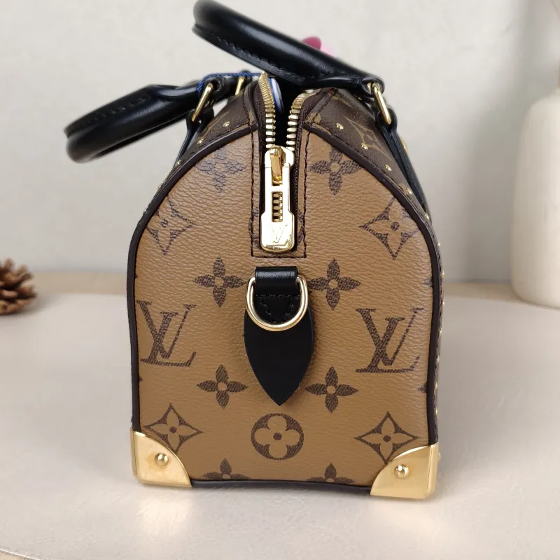 Louis Vuitton Crossbody Bag Speedy Trunk 20 Monogram PVC Small 20.5 × 11 × 13.5 cm — detail view 6 of 14