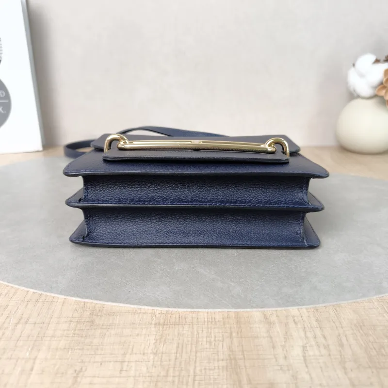 Hermès Crossbody Bag Roulis 19 Evercolor Calfskinmini18 × 6 × 15 cm — cover view 3 of 6