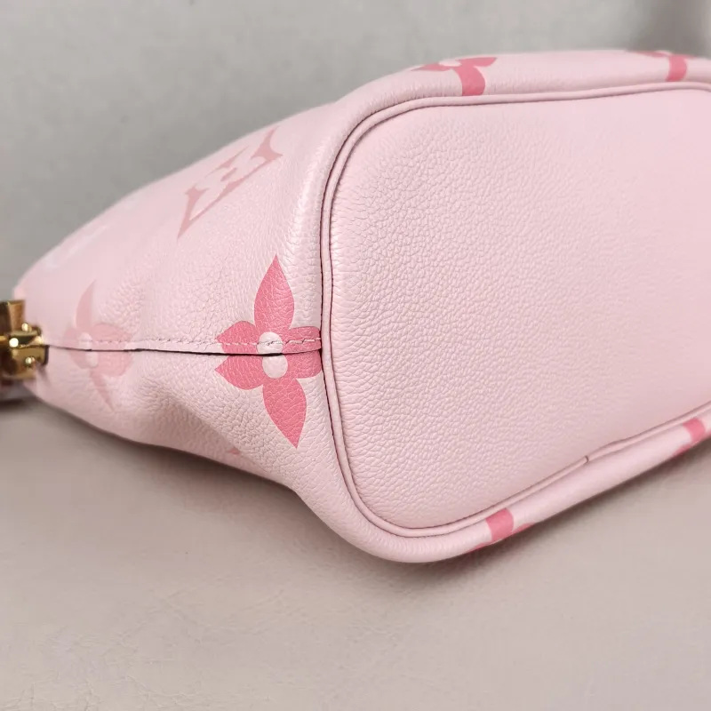 Louis Vuitton Shoulder Bag Marshmallow Vanity Case Bag Pink Calfskin One Size 24 × 13 × 22 cm — detail view 12 of 12
