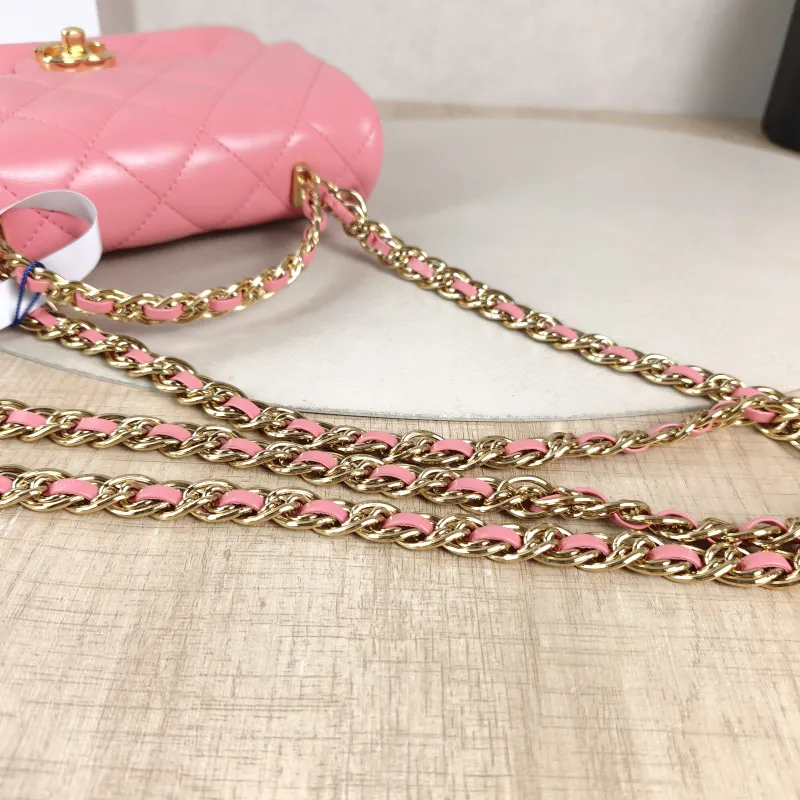 Chanel Crossbody Bag Pink Lambskin One Size 20 × 5 × 13 cm — detail view 9 of 14