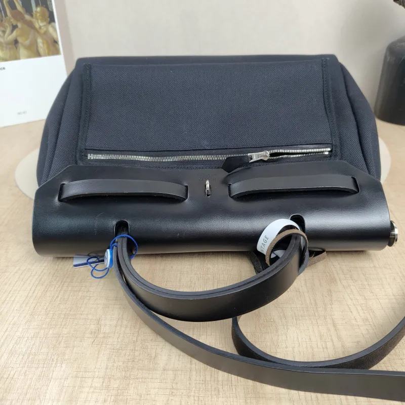 Hermès Shoulder Bag Herbag 31Black Canvas Canvas Berliner Medium31 × 10 × 25 cm — detail view 14 of 15