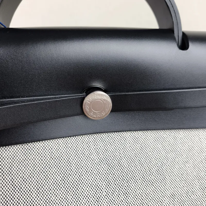 Hermès Top Handle Bag herbag messenger 39 Top Handle Bag Beige Black Canvas · Calfskin One Size 36 × 9 × 28 cm k — detail view 11 of 11
