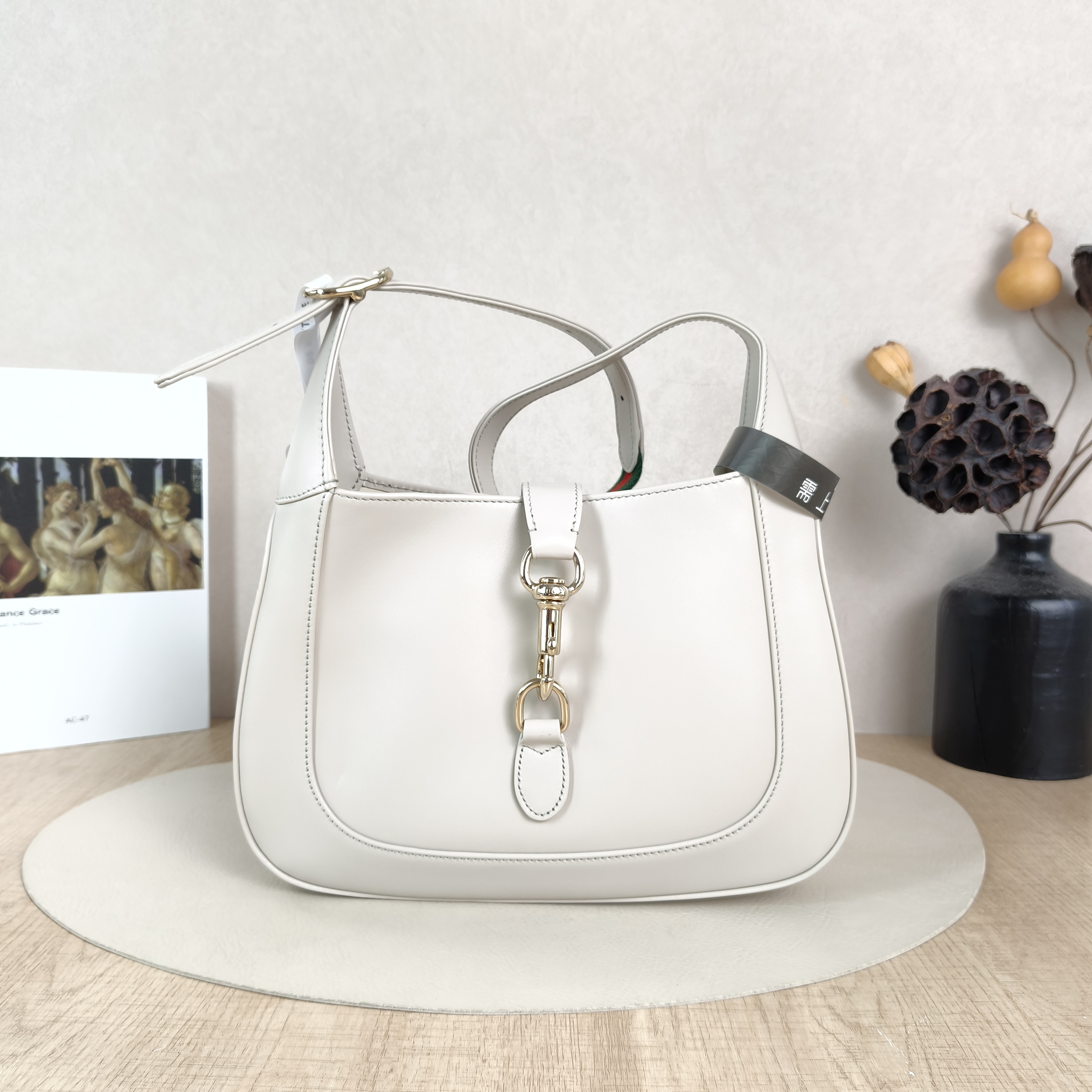 GUCCI Crossbody Bag Jackie 1961Collection White Calfskin Medium27.5 × 4 × 19 cm