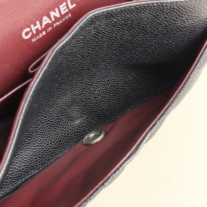 Chanel Crossbody Bag Classic Flap CF Black Grained Calfskin Medium 25.5 × 6.5 × 15.5 cm 23 — detail view 10 of 14
