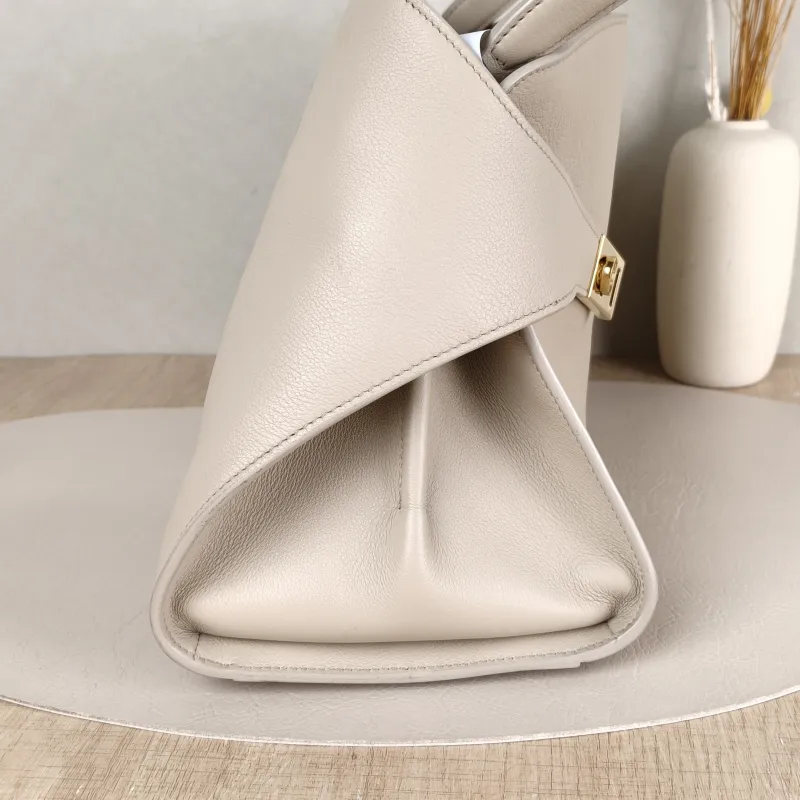 FERRAGAMO Top Handle Bag Tote Bag White Calfskin One Size33 × 15 × 23 cm — detail view 7 of 11