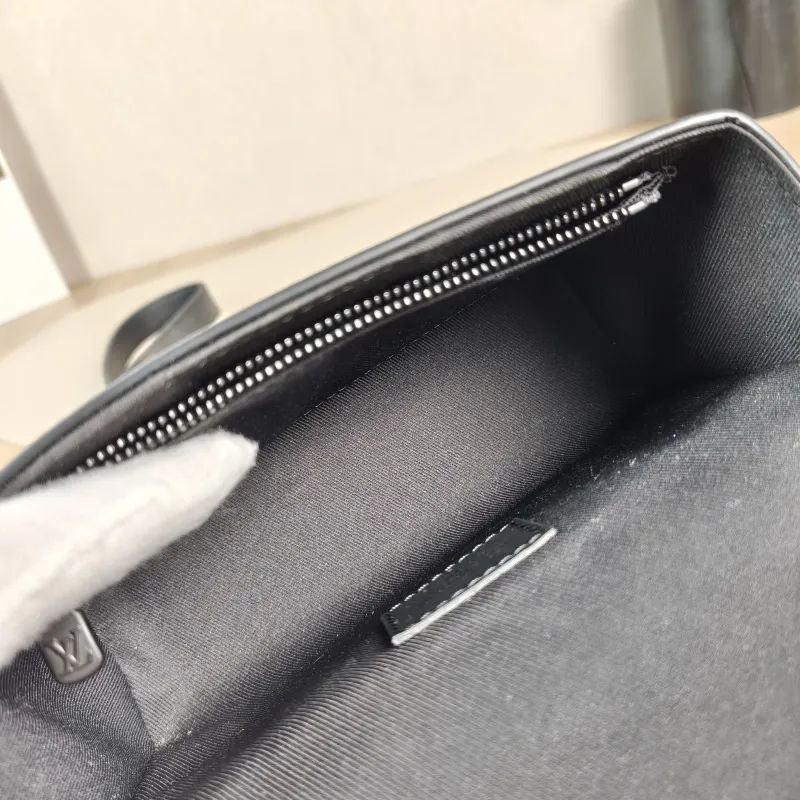 Louis Vuitton Crossbody Bag Steamer Box Monogram PV Cmini18 × 6.5 × 11 cm — detail view 7 of 13