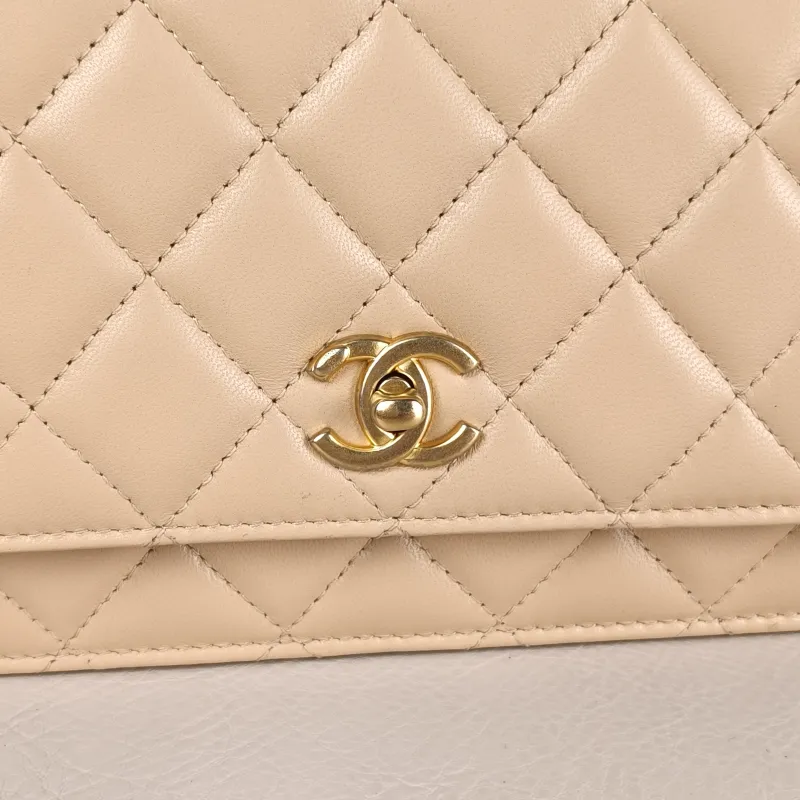 Chanel Crossbody Bag CF WOC Taupe Lambskin Mini 19.2 × 3.5 × 12.3 cm — detail view 4 of 14