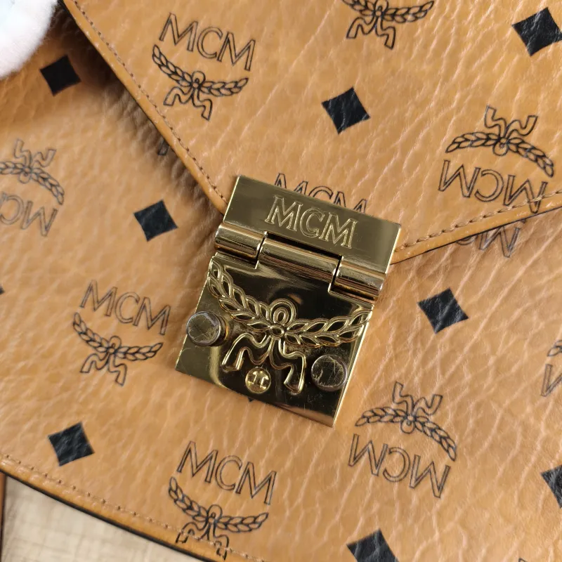 MCM Crossbody Bag Crossbody Bag One Size21 × 9 × 19 cm — detail view 4 of 12