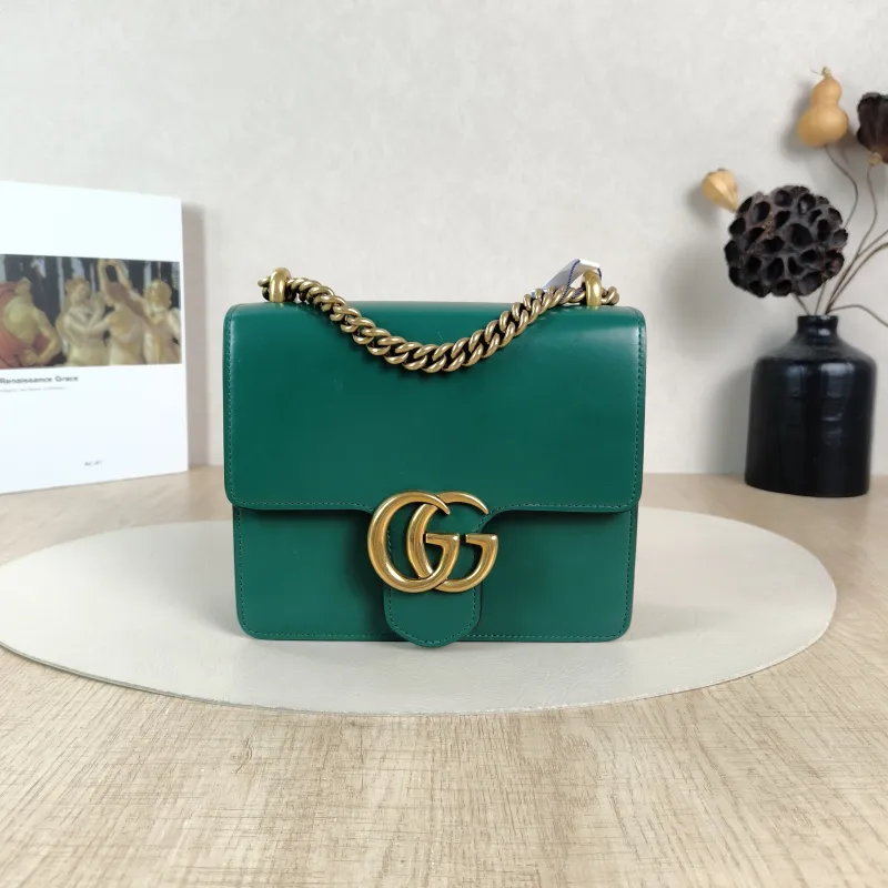 GUCCI Crossbody Bag Marmont Collection Crossbody Bag Green Calfskin One Size19 × 6 × 16 cm