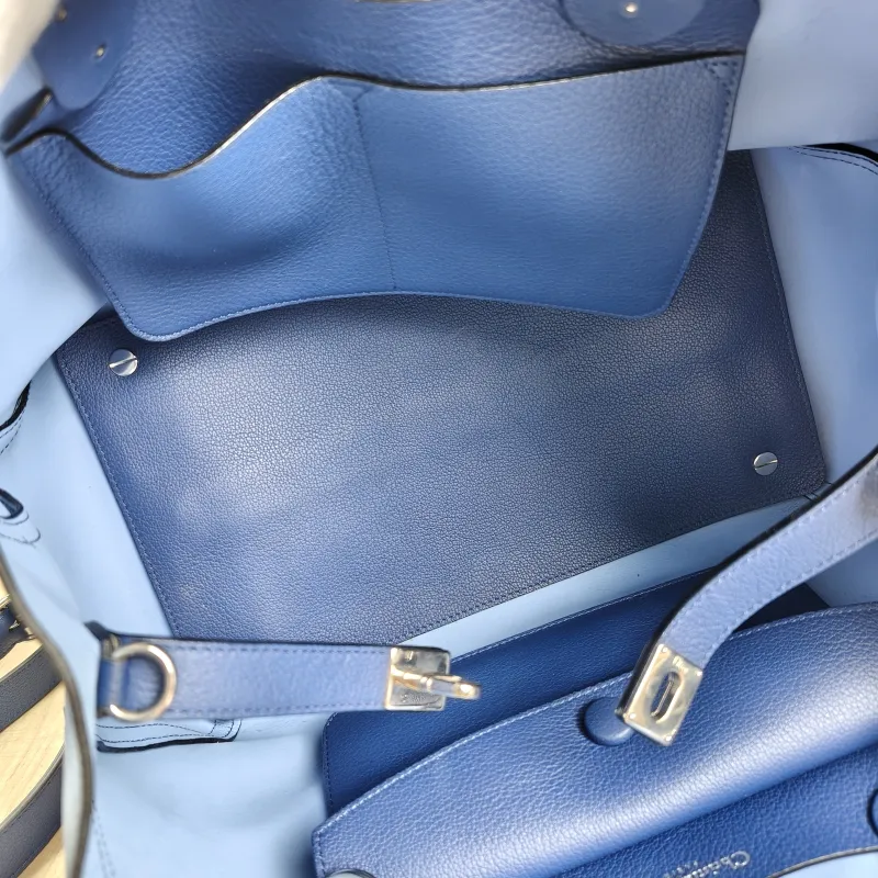 DIOR Shoulder Bag Shoulder Bag Blue Calfskin One Size32 × 20 × 25 cm — detail view 6 of 13
