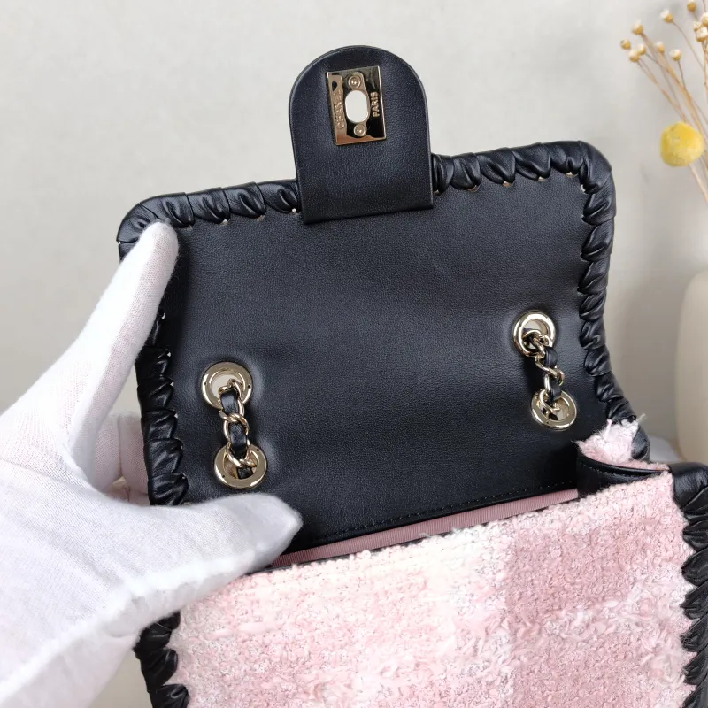 Chanel Crossbody Bag 22c Woven Pink One Size 19 × 5 × 15 cm — detail view 8 of 15