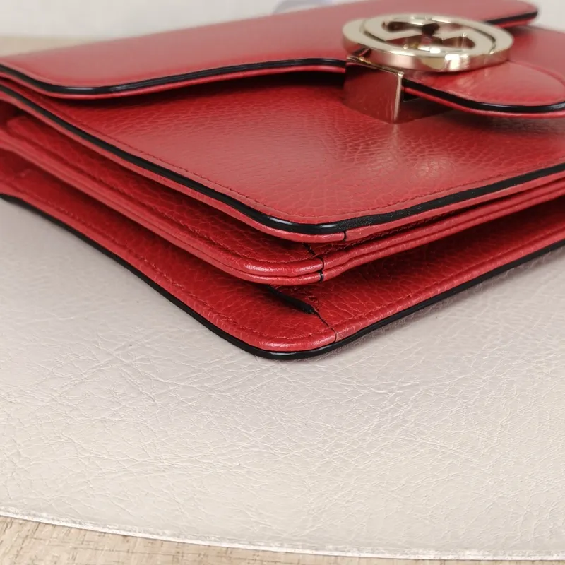 GUCCI Crossbody Bag g Collection Red Calfskin Small 20 × 9 × 16 cm — detail view 3 of 13