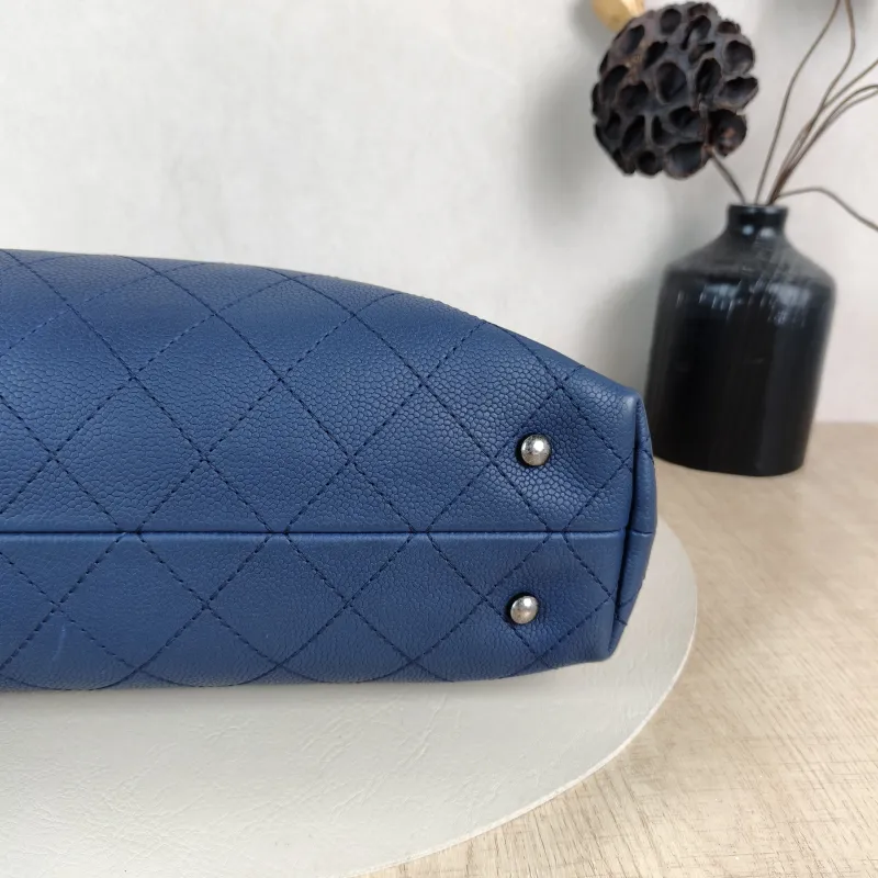 Chanel Top Handle Bag Shoulder Bag Blue Grained Calfskin One Size 33 × 9 × 22 cm 21 — detail view 2 of 13
