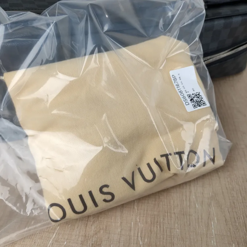 Louis Vuitton Top Handle Bag PVC One Size40 × 11 × 30 cm — detail view 10 of 14