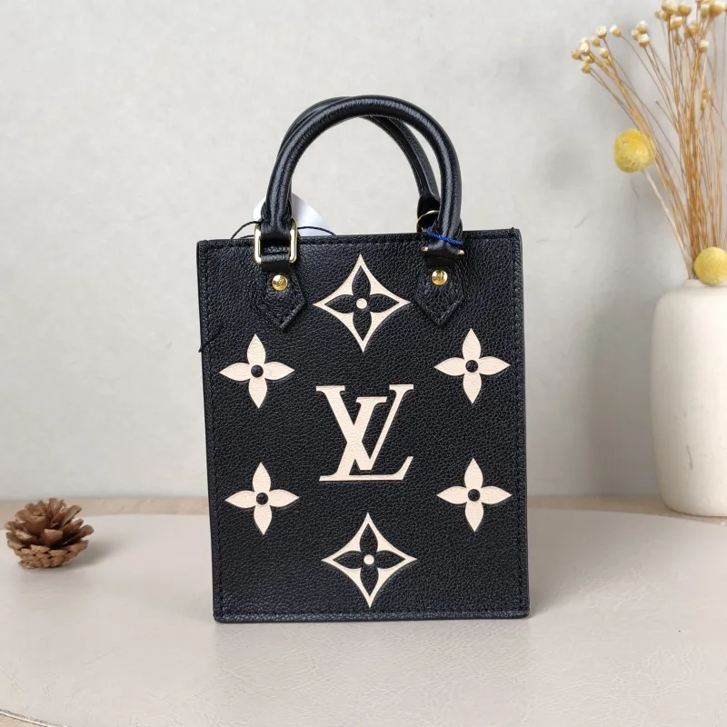 Louis Vuitton Crossbody Bag PETIT SAC PLAT Mini Calfskin Mini 14 × 5 × 17 cm — cover view 3 of 5