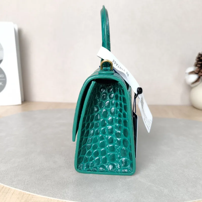 BALENCIAGA Crossbody Bag Hourglass Hourglass Bag Green Calfskinmini19 × 5 × 12 cm — detail view 2 of 15