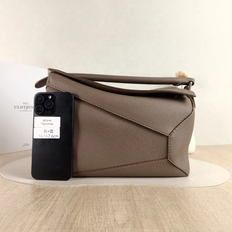 LOEWE Crossbody Bag Puzzle Brown Calfskin Medium 29 × 14 × 19.5 cm — cover view 2 of 5
