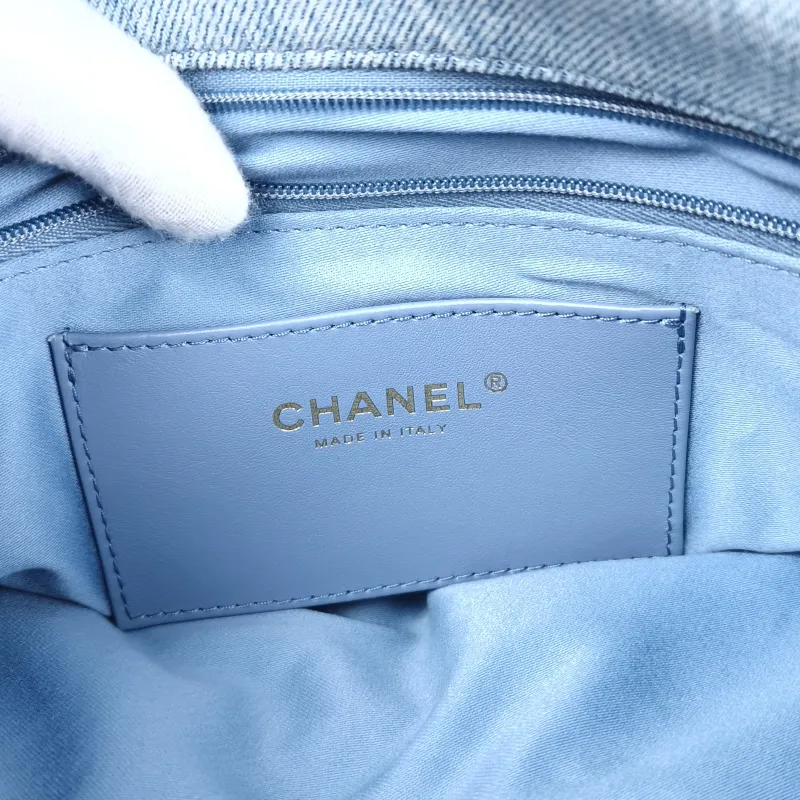 Chanel Shoulder Bag25k Blue One Size35 × 10 × 24 cm — detail view 4 of 17