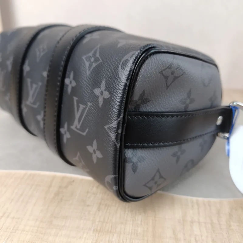 Louis Vuitton Crossbody Bag Keepall 25 PVC Medium 25 × 11 × 15 cm — detail view 4 of 12
