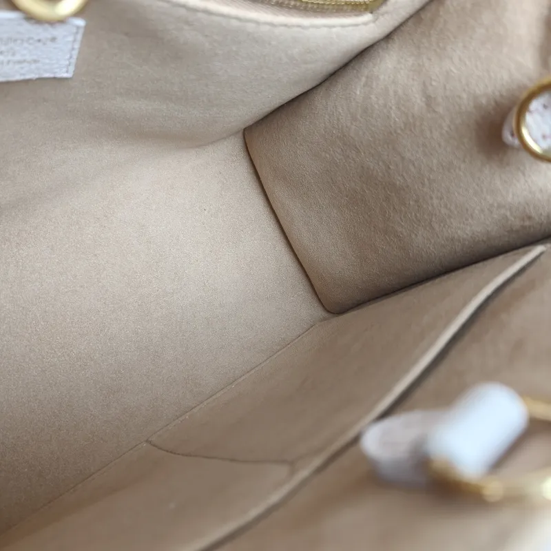 Louis Vuitton Shoulder Bag Onthego Pink Calfskin Small 25 × 11.5 × 19 cm — detail view 9 of 11