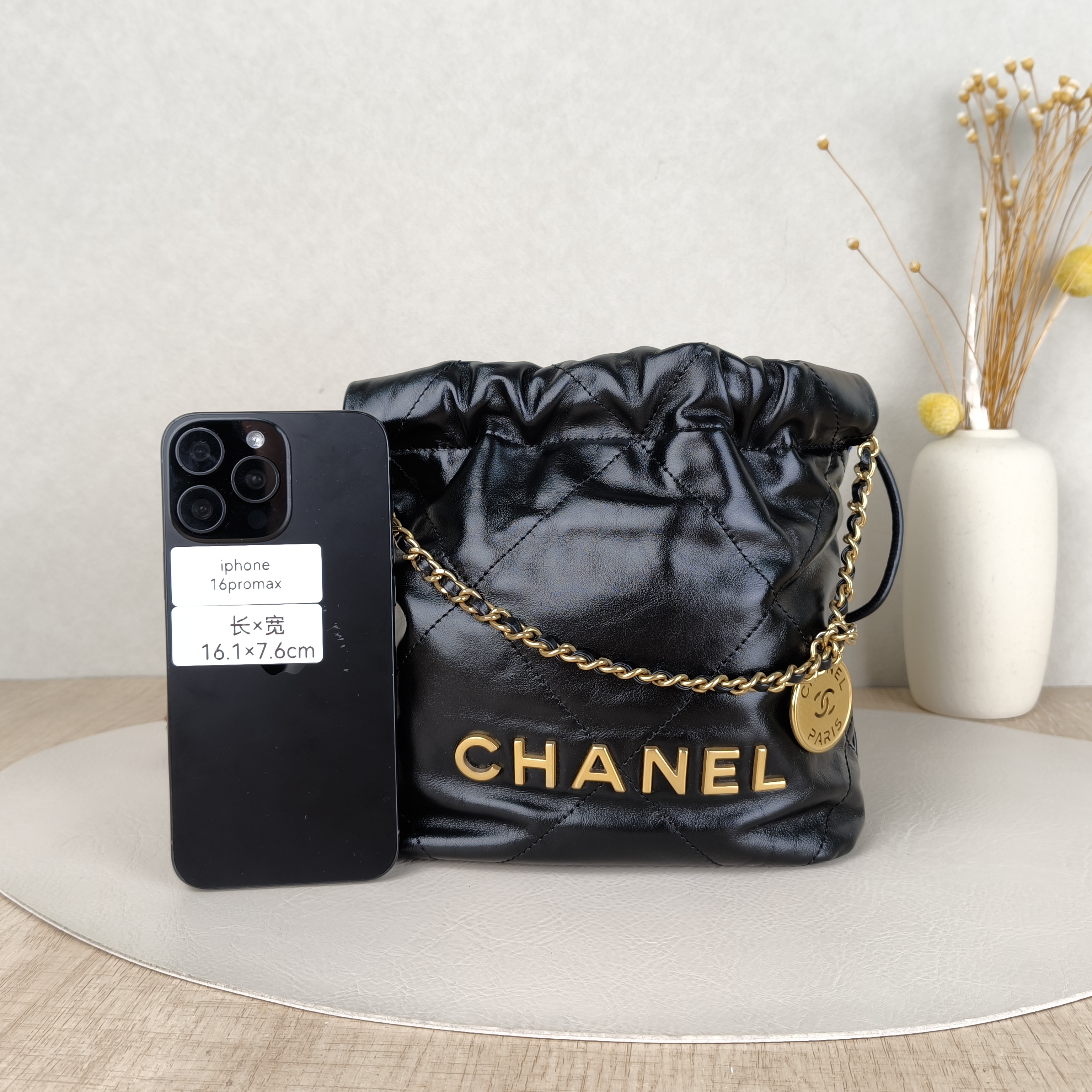 Chanel Shoulder Bag22Bag Black CC alfskinmini20 × 6 × 19 cm — cover view 2 of 5