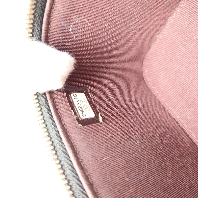 Chanel Crossbody Bag Edition Black Grained Calfskin Mini 11 × 7 × 9 cm 31 — detail view 1 of 11