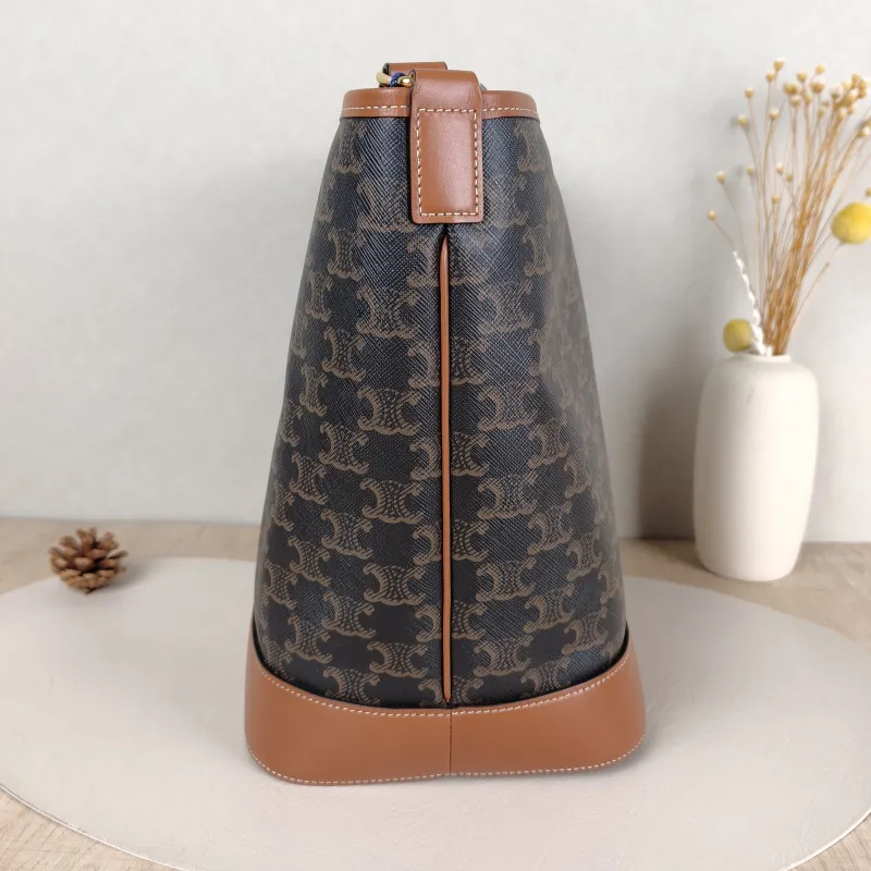 CELINE Crossbody Bag Triomphe Bucket Bag Monogram PVC Medium24 × 18 × 27 cm — detail view 2 of 9