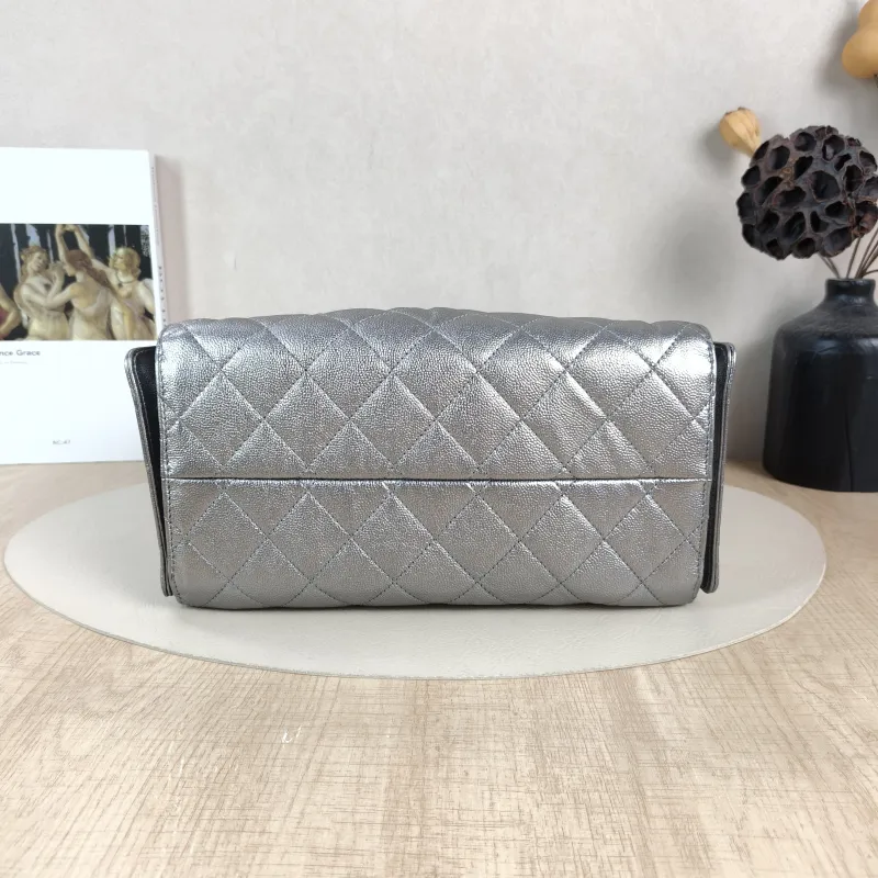 Chanel Shoulder Bag25Bag Silver Calfskin Small26 × 14 × 30 cm — cover view 3 of 6