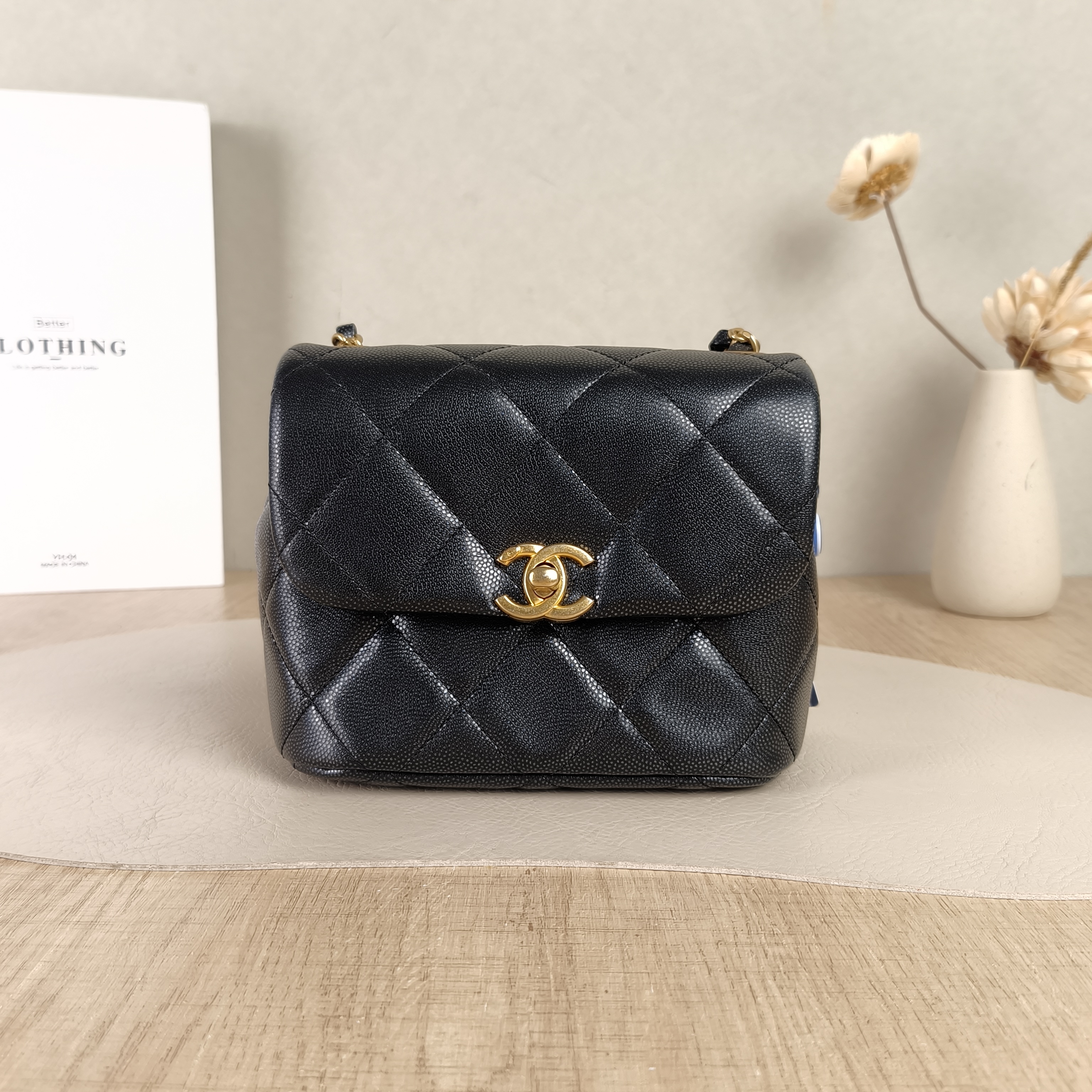 Chanel Crossbody Bag Edition Black Calfskinmini16.5 × 7 × 13 cm