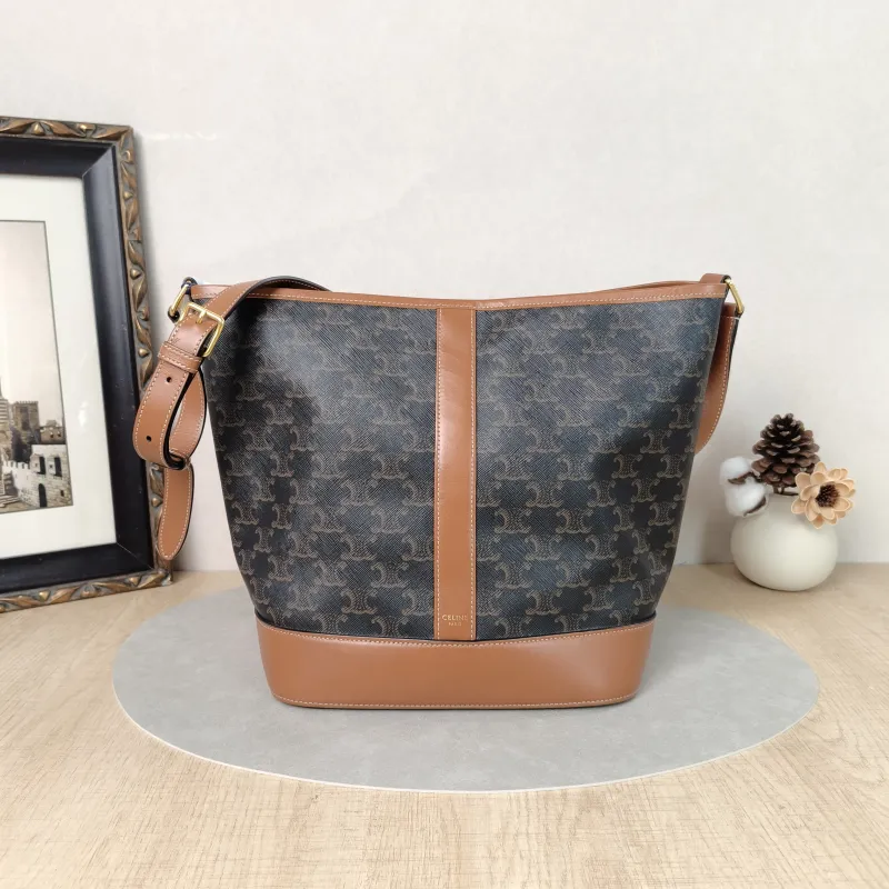 CELINE Crossbody Bag Triomphe Bucket Bag Monogram PVC Medium24 × 18 × 27 cm