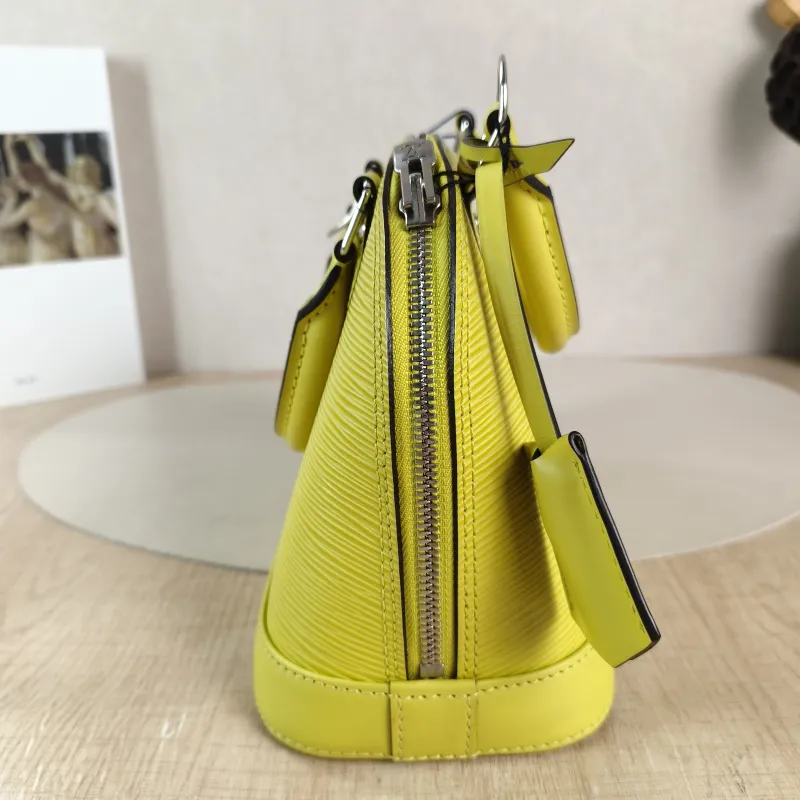 Louis Vuitton Top Handle Bag Alma Medium — detail view 5 of 10