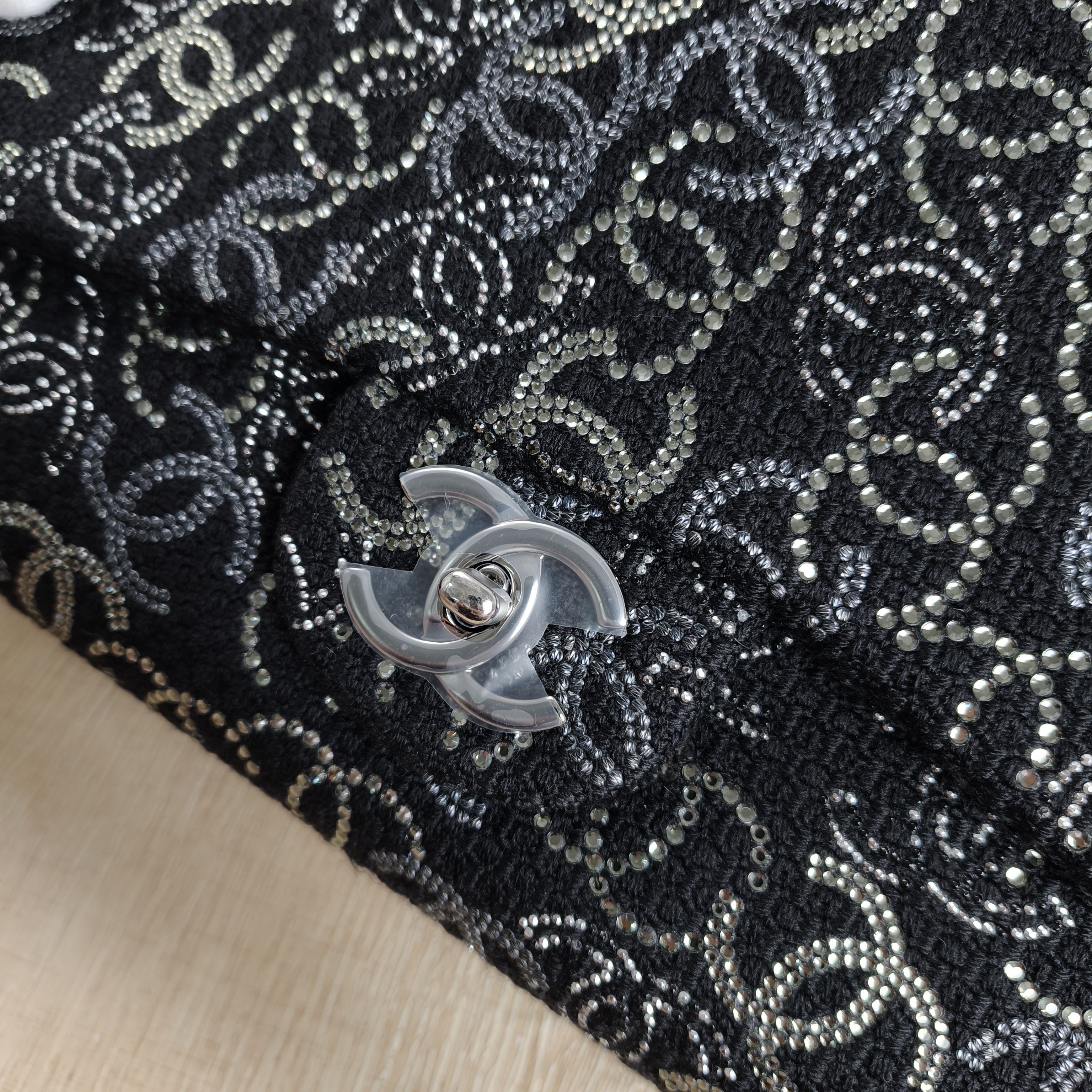 Chanel Crossbody Bag Classic Flap Jumbo CF Jumbo Black Large30 × 10 × 19.5 cm — cover view 6 of 11