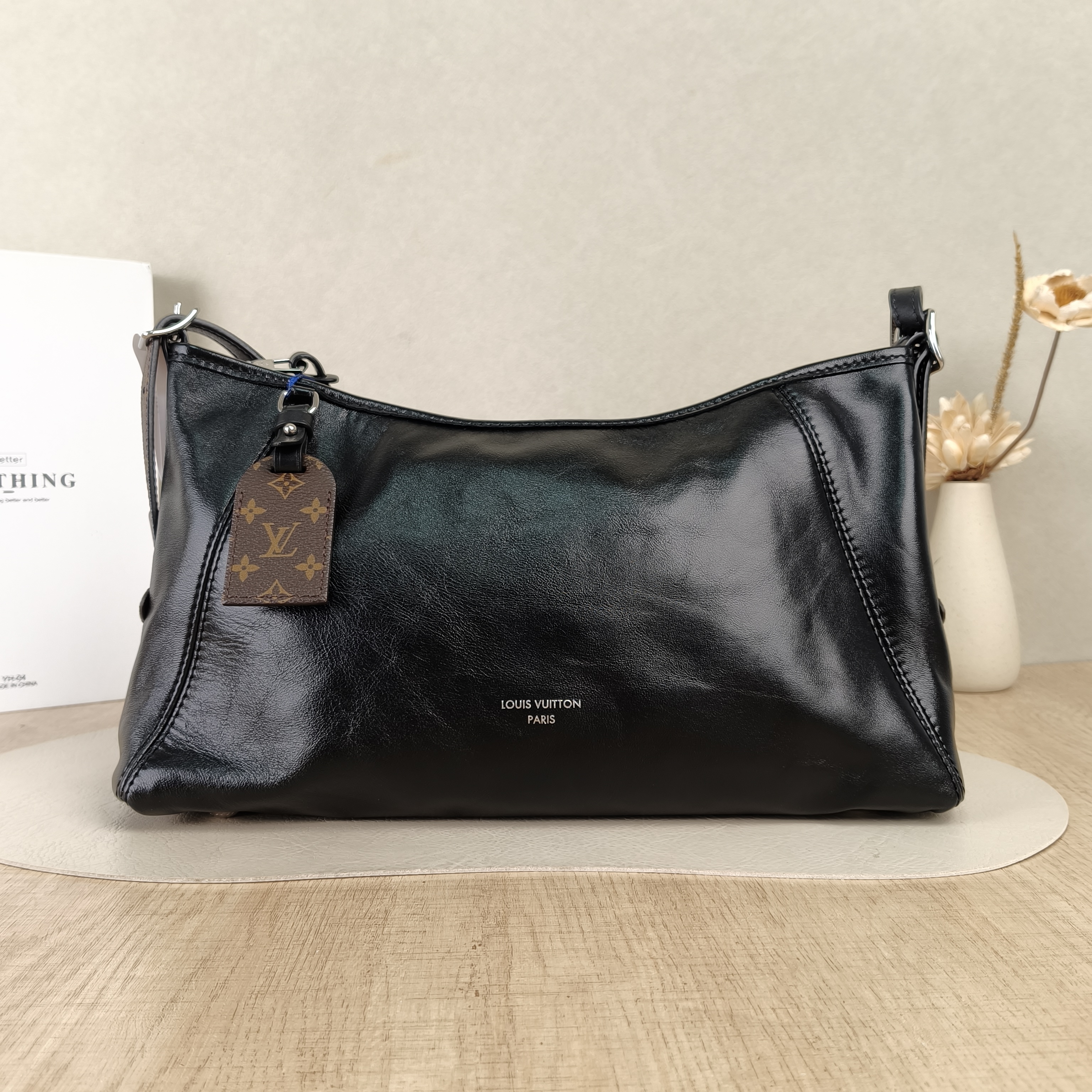Louis Vuitton Crossbody Bag Carryall Cargo Vibe Black SL ambskin Small33.5 × 15 × 23 cm
