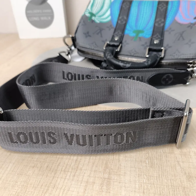 Louis Vuitton Crossbody Bag Keepall 25 PVC Medium25 × 11 × 15 cm — detail view 4 of 13