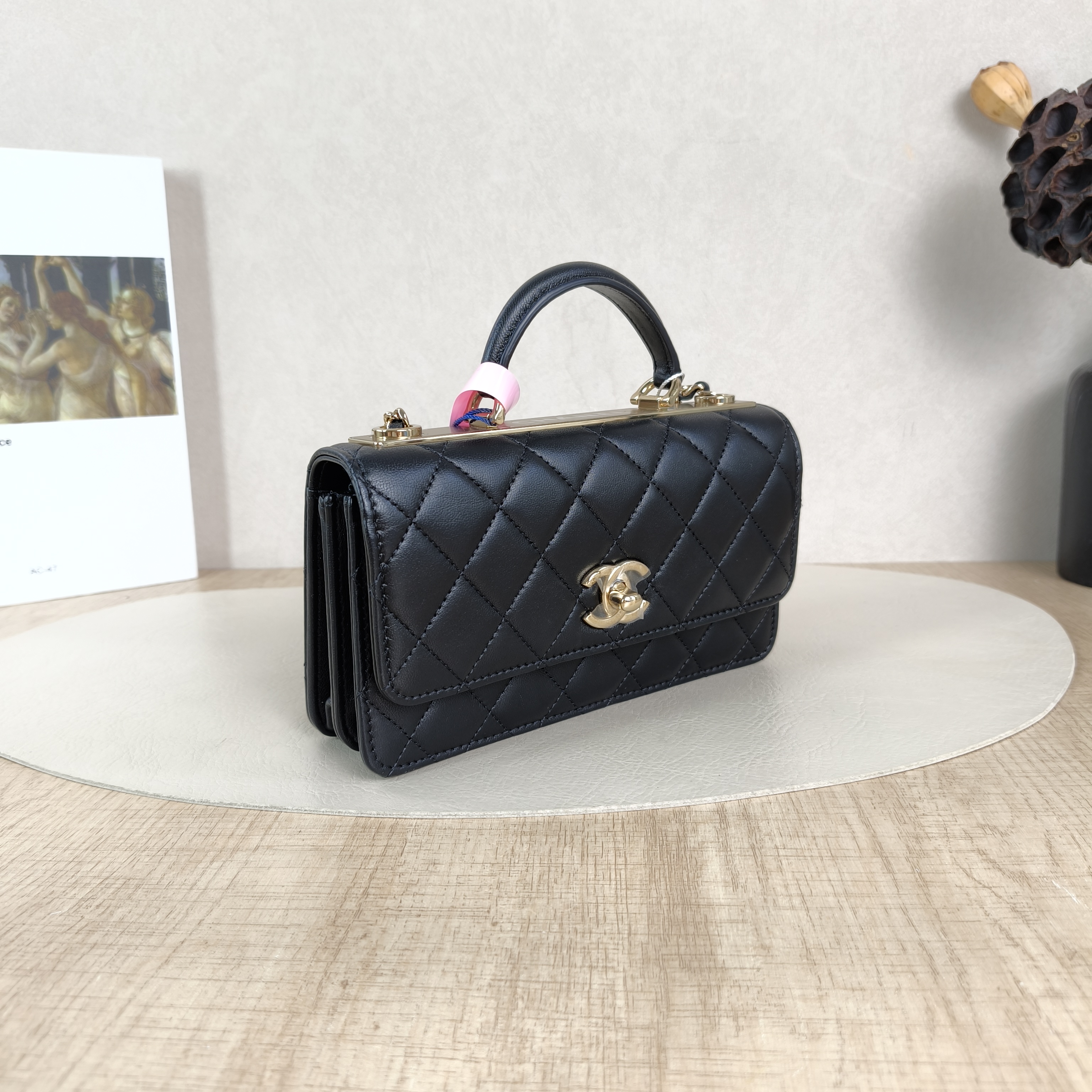 Chanel Crossbody Bag trendy cc woc Black Lambskinmini19.2 × 3.5 × 12.3 cm — cover view 6 of 6