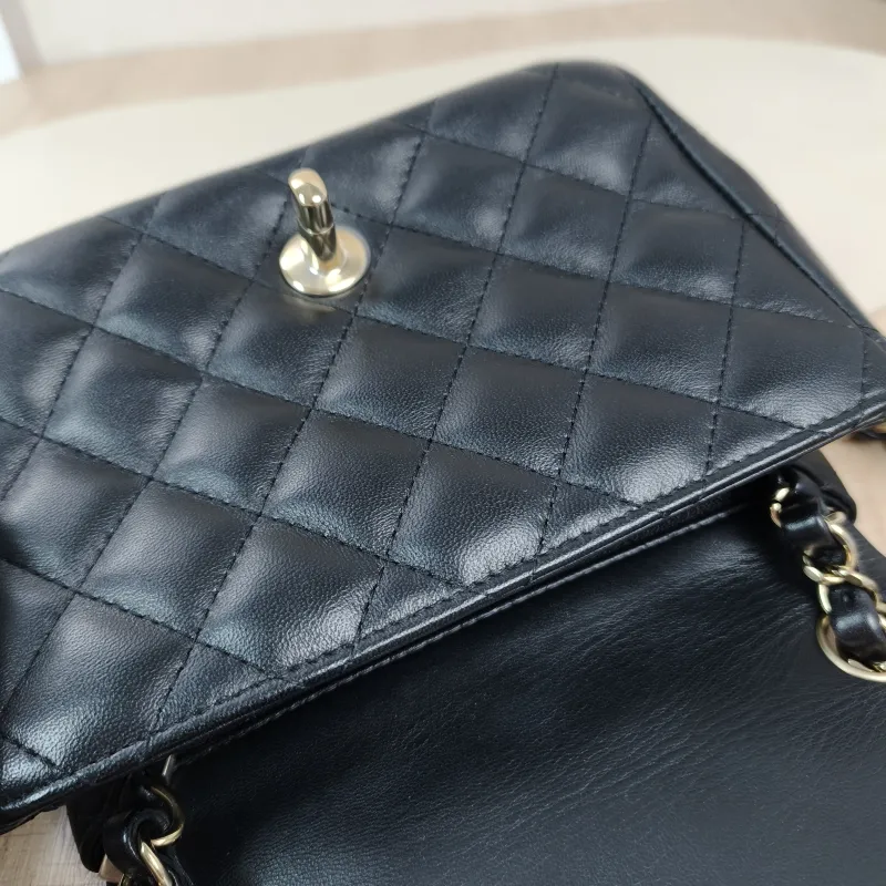 Chanel Crossbody Bag Classic Flap Mini CF Mini Black SL ambskinmini17 × 8 × 13.5 cm — detail view 11 of 15