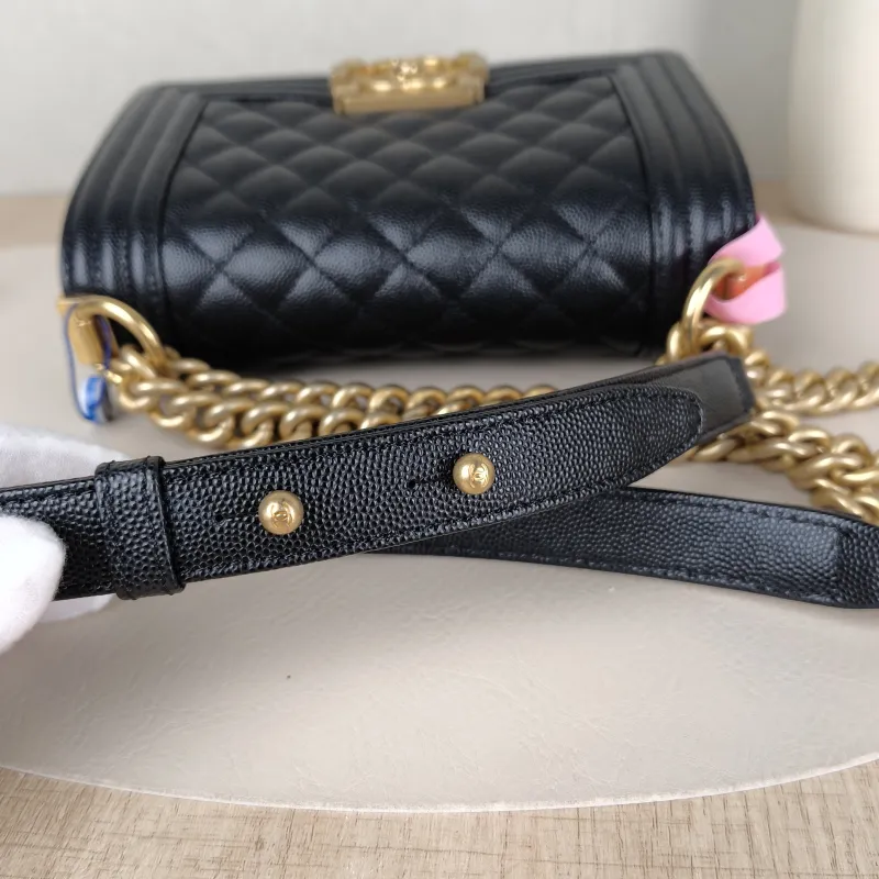 Chanel Crossbody Bag Le Boy​Black Grained Calfskin Small20.5 × 8.5 × 12 cm — detail view 1 of 15