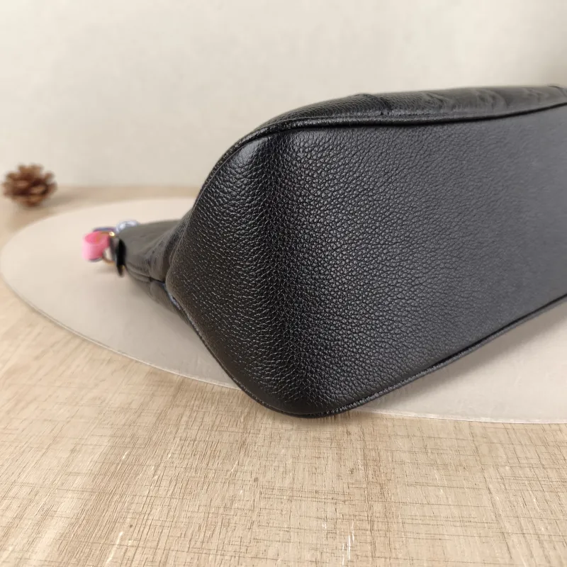 Louis Vuitton Crossbody Bag Boulogne Black Monogram Empreinte Embossed Calfskin Small 26 × 9.5 × 16 cm — detail view 5 of 9