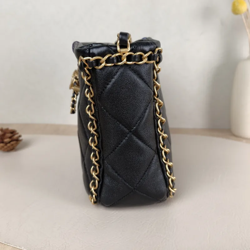 Chanel Shoulder Bag Bucket Bag Black Lambskin One Size 22 × 8 × 17 cm — detail view 9 of 12