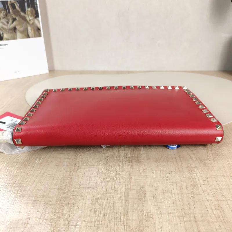 Valentino Clutch Clutch Red Calfskin One Size 28 × 3 × 17 cm — detail view 1 of 10